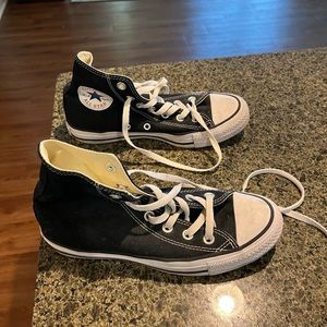 Black high top converse